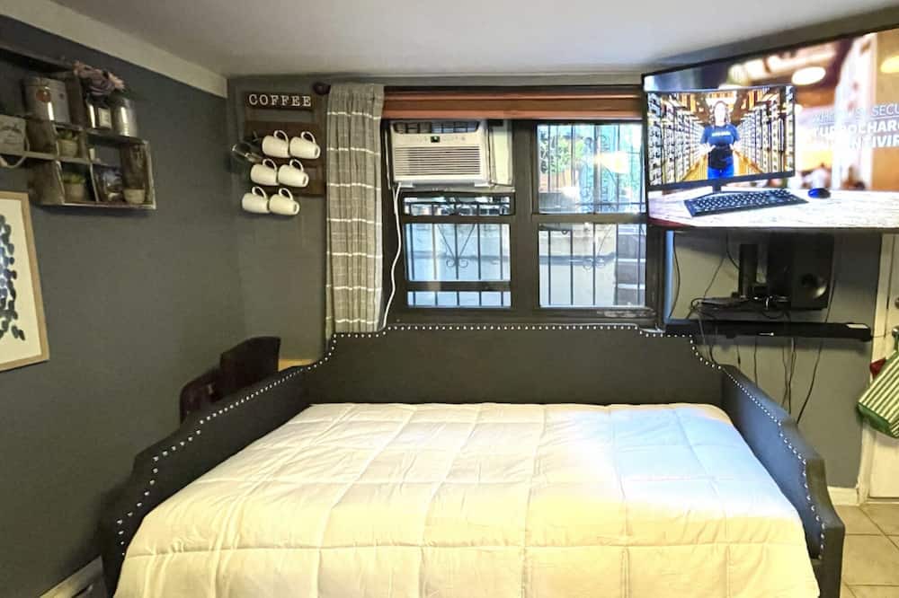 Photo of Bedroom in Gowanus