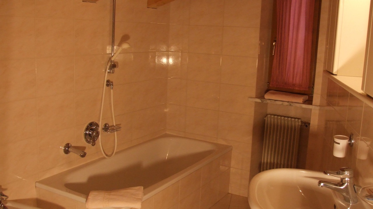 Photo of Bathroom in Arabba