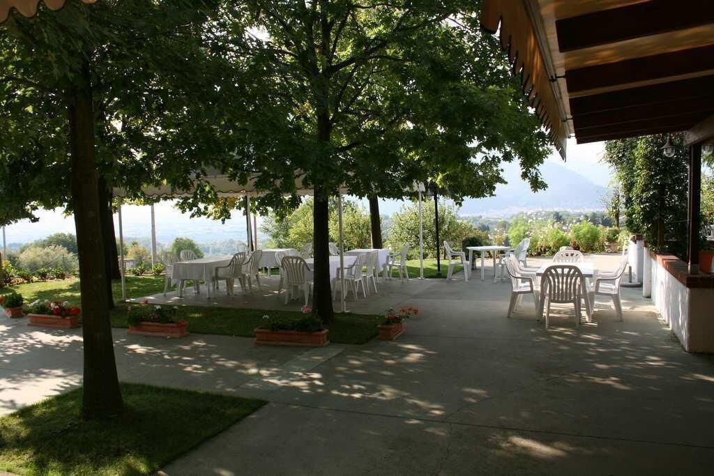 Photo of Outdoor in Carre