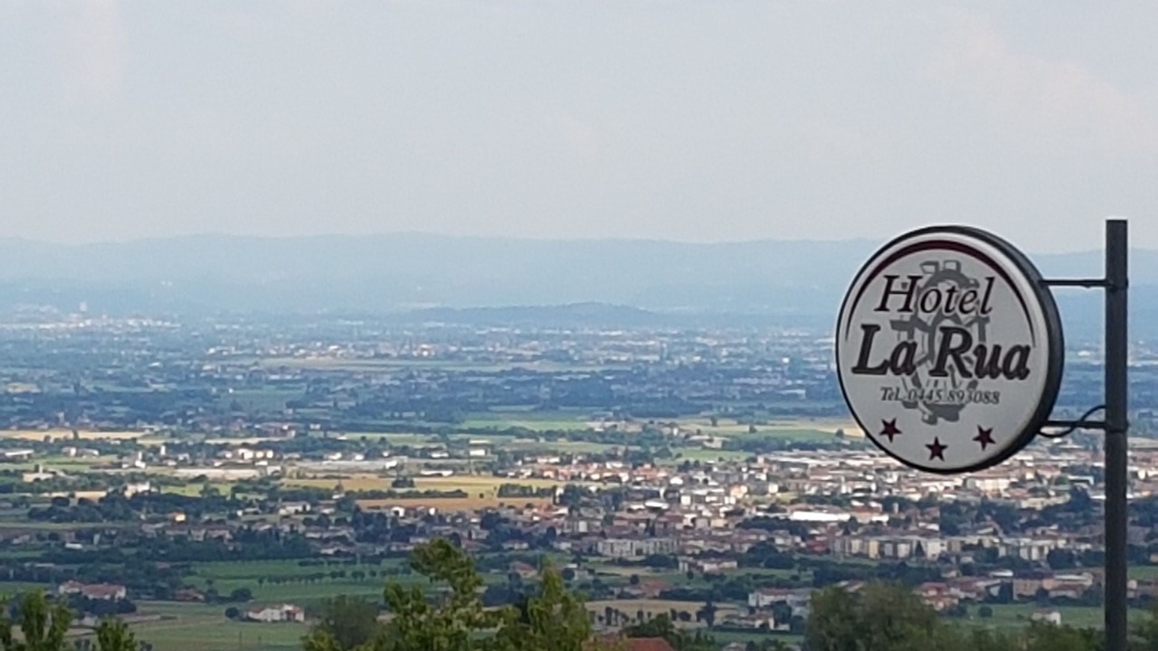 Photo of Outdoor in Carre