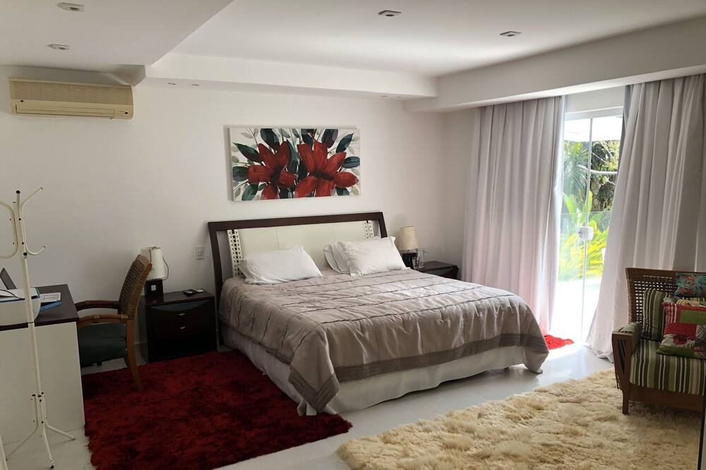 Photo of Bedroom in Frade