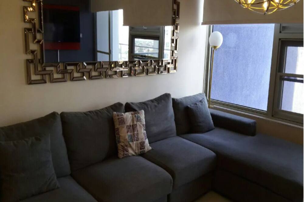 Photo of Livingroom in Caribbean Estates