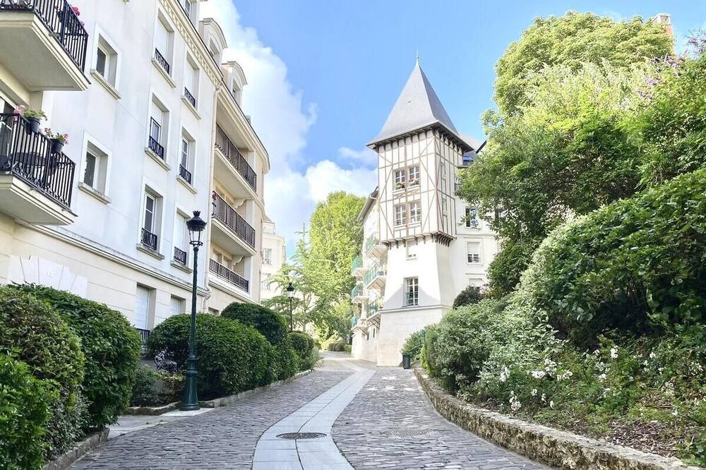 Photo of Outdoor in Le Plessis-Robinson