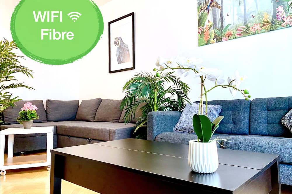 Photo of Livingroom in Le Plessis-Robinson