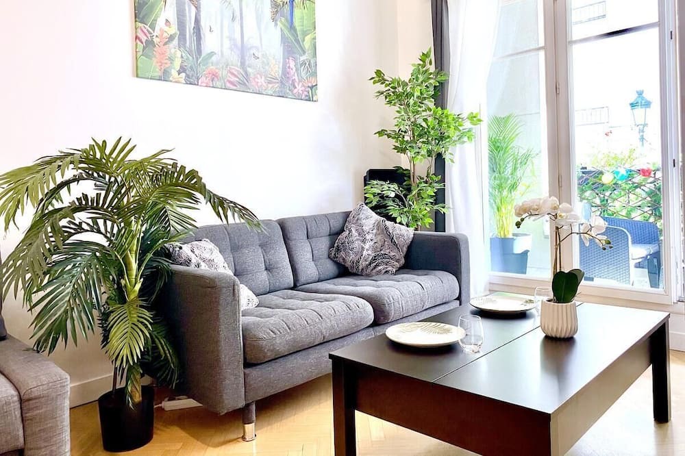 Photo of Livingroom in Le Plessis-Robinson