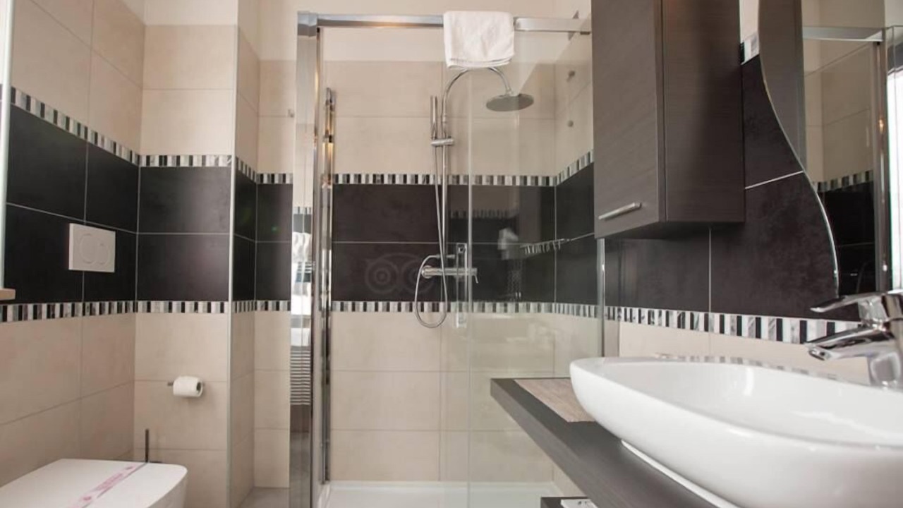 Photo of Bathroom in Ovest