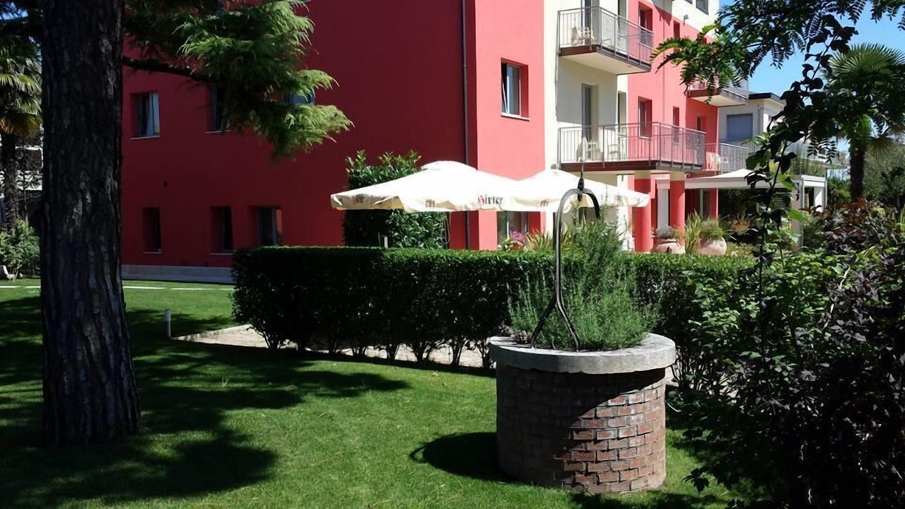 Photo of Outdoor in Ovest