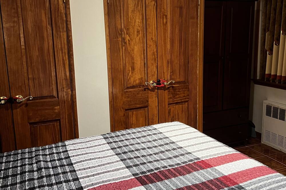Photo of Bedroom in Canarsie