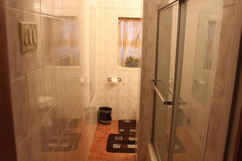 Photo of Bathroom in Canarsie