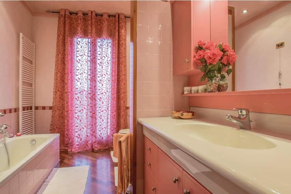 Photo of Bathroom in Asparetto
