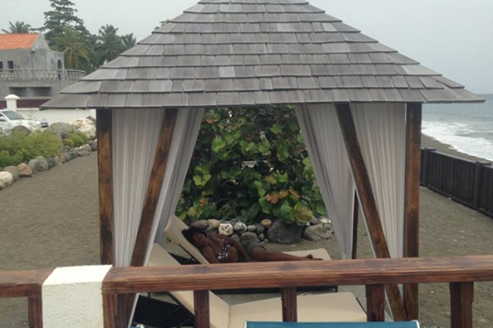 Photo of Others in Hope Bay
