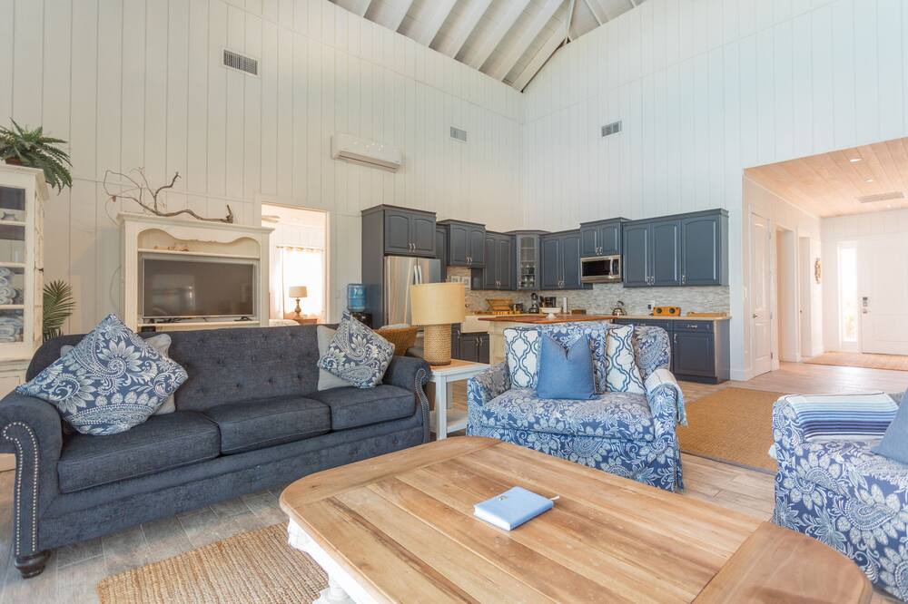 Photo of Livingroom in Great Exuma