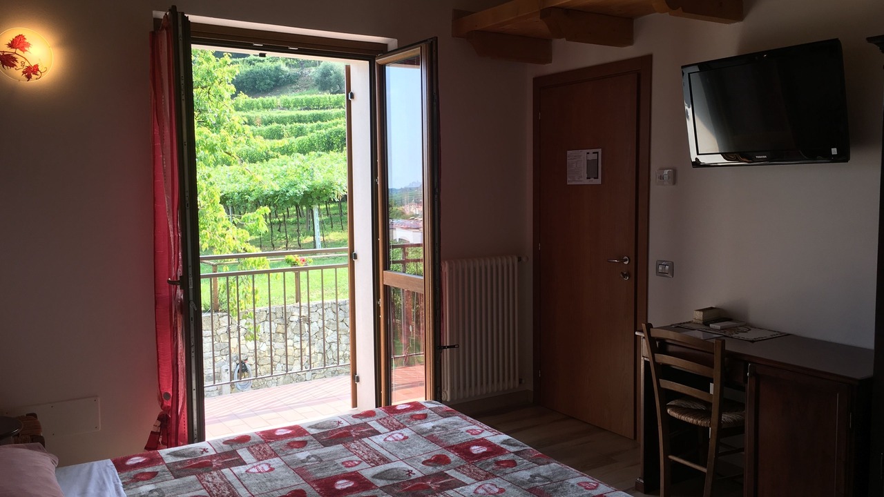 Photo of Bedroom in Valgatara