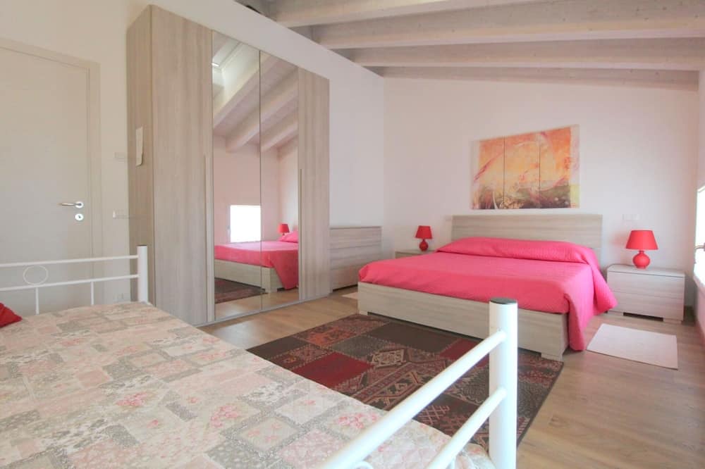Photo of Bedroom in Peraga