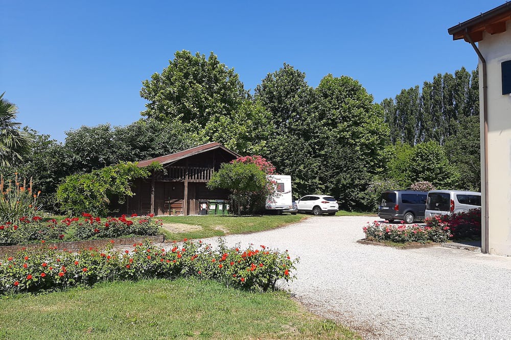 Photo of Outdoor in Peraga