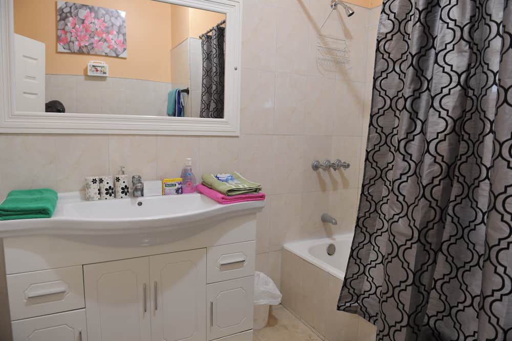 Photo of Bathroom in Havendale