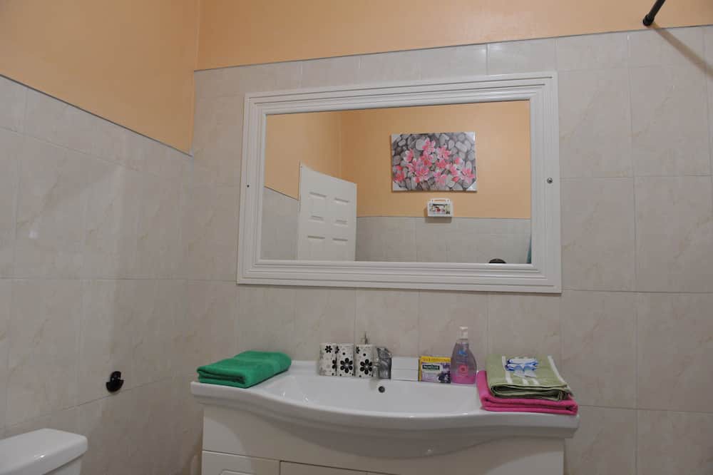Photo of Bathroom in Havendale
