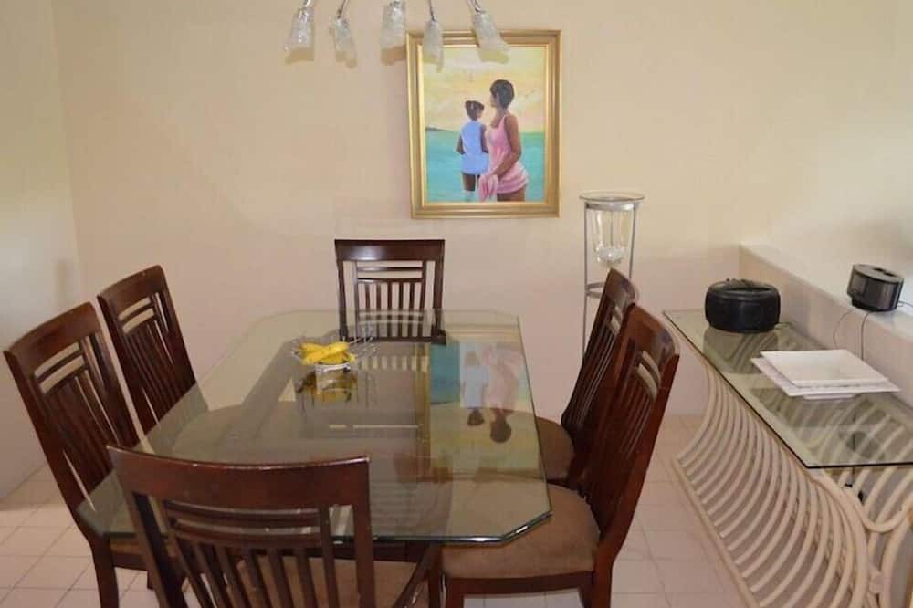 Photo of Livingroom in Paradise Island