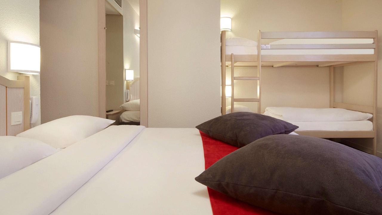 Photo of Bedroom in Magny-le-Hongre