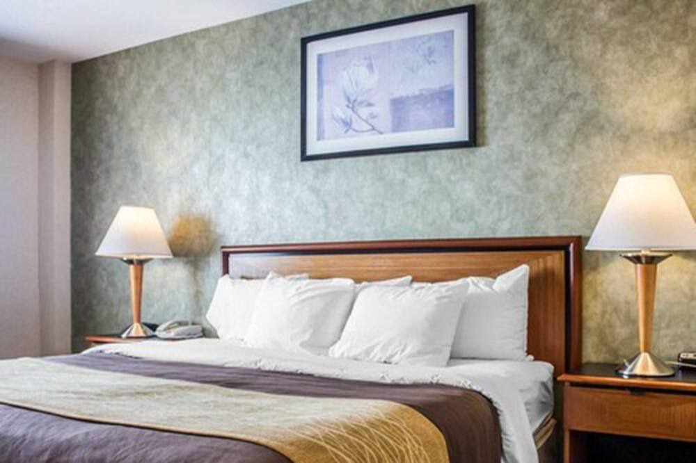 Photo of Bedroom in Sheepshead Bay