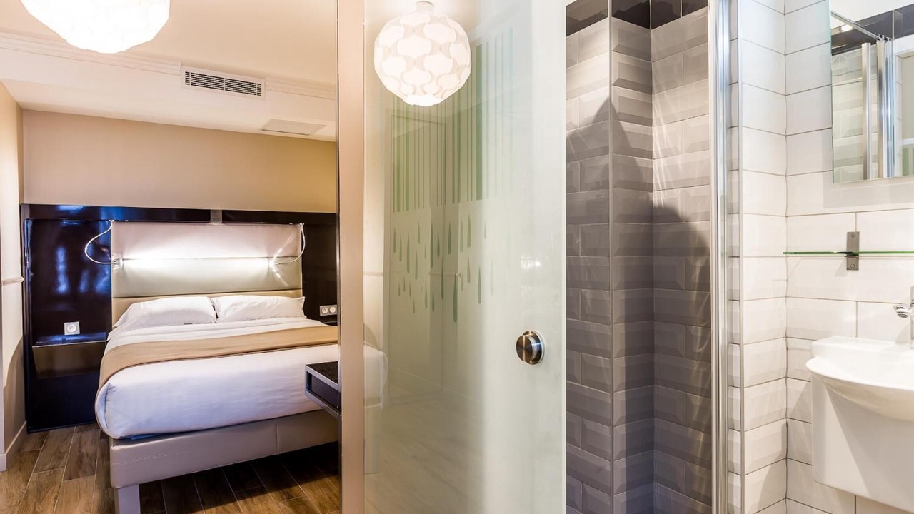 Photo of Bedroom in Porte-Saint-Martin