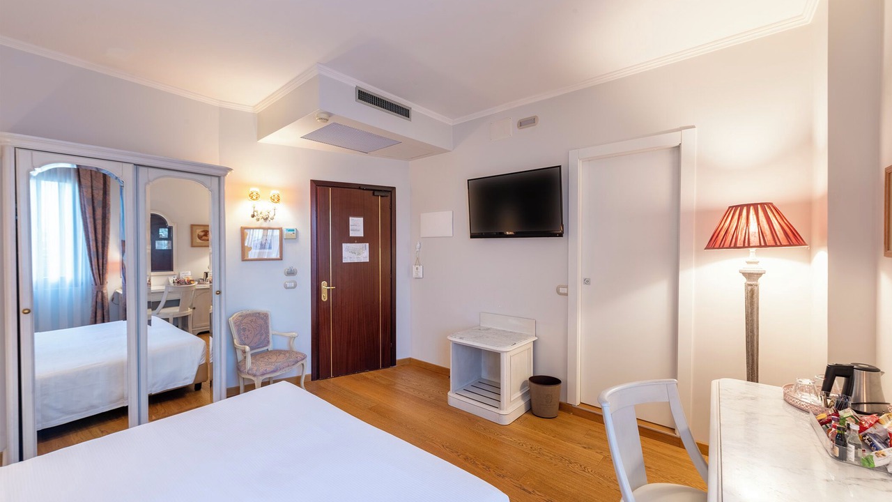 Photo of Bedroom in Historic Centre