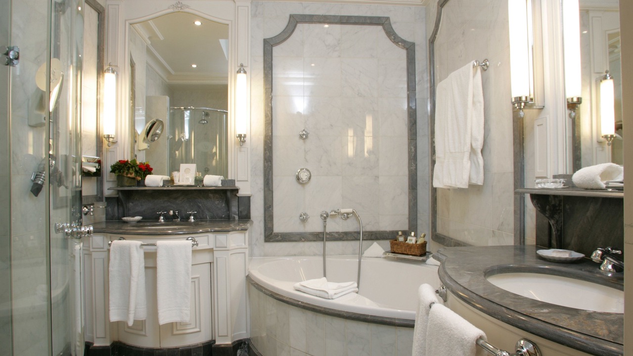Photo of Bathroom in 6th Arrondissement