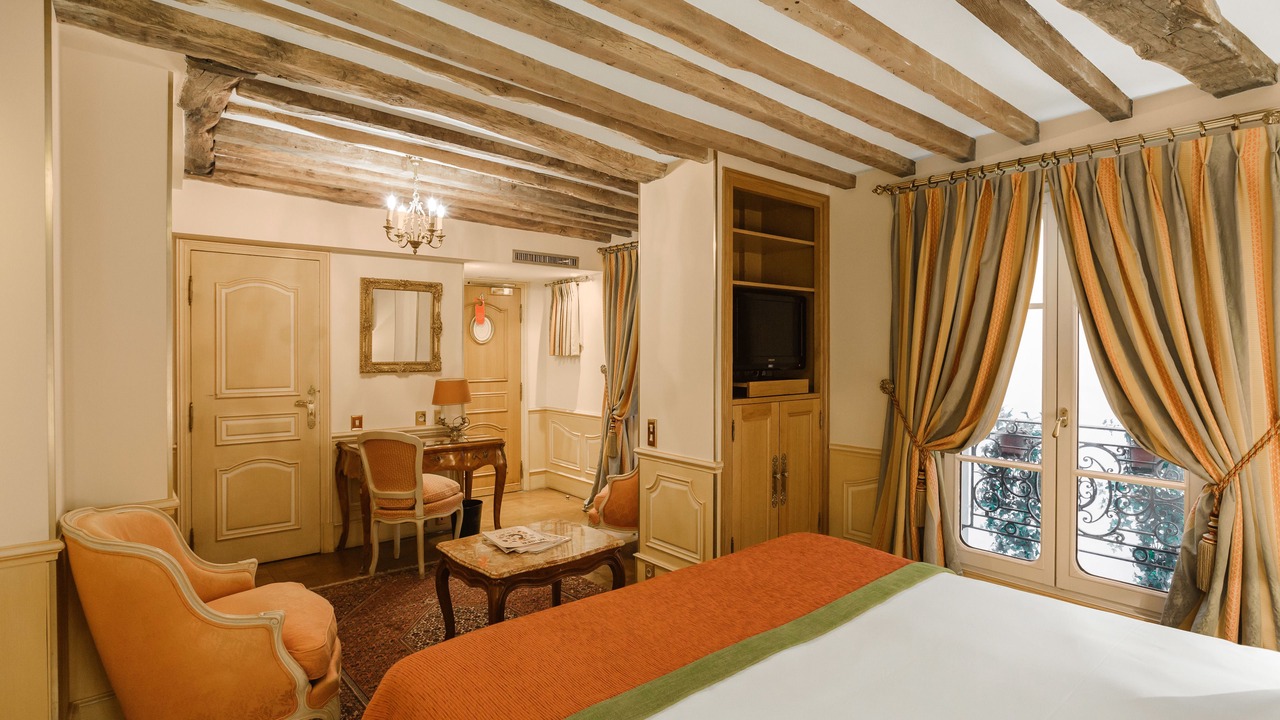 Photo of Bedroom in 6th Arrondissement