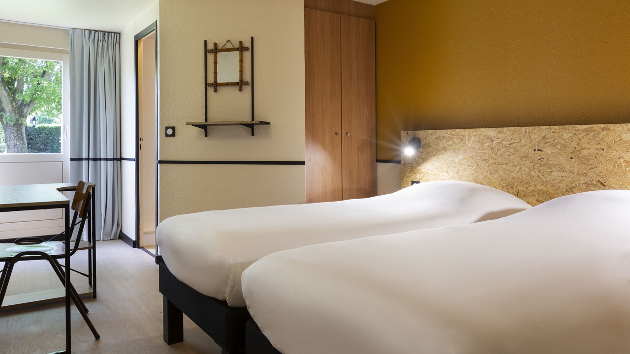 Photo of Bedroom in Villeneuve-la-Garenne