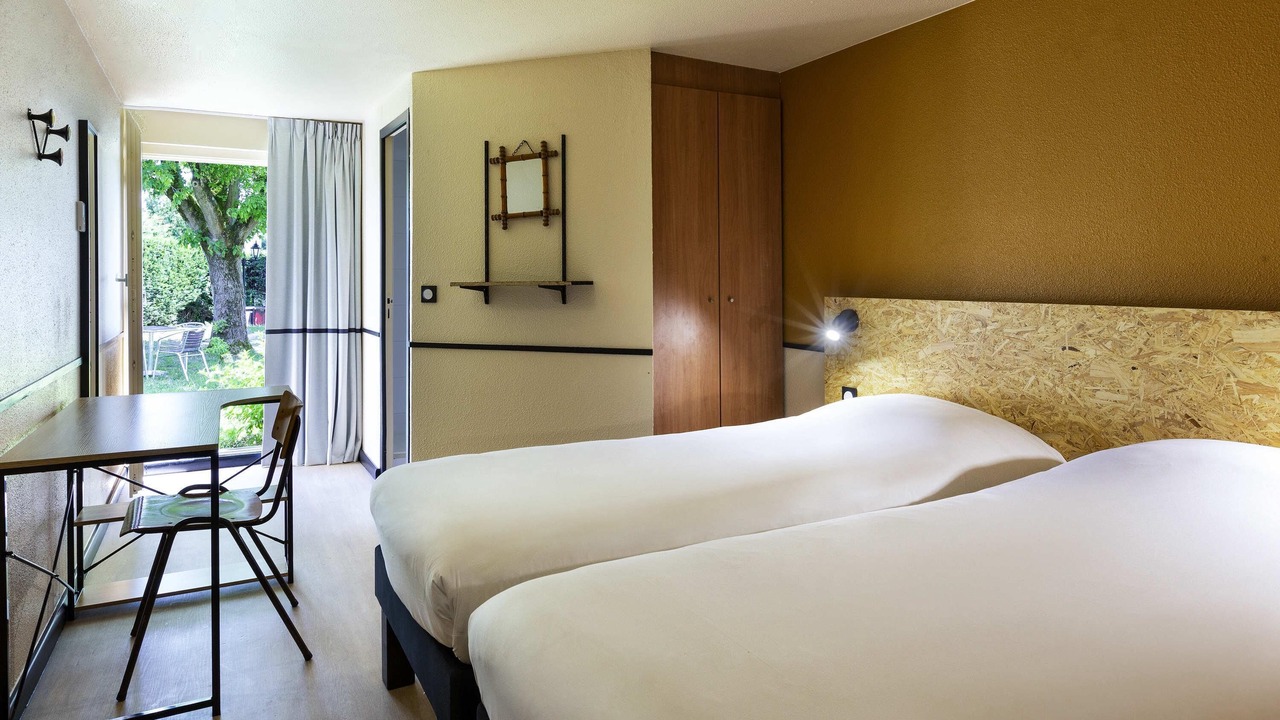 Photo of Bedroom in Villeneuve-la-Garenne