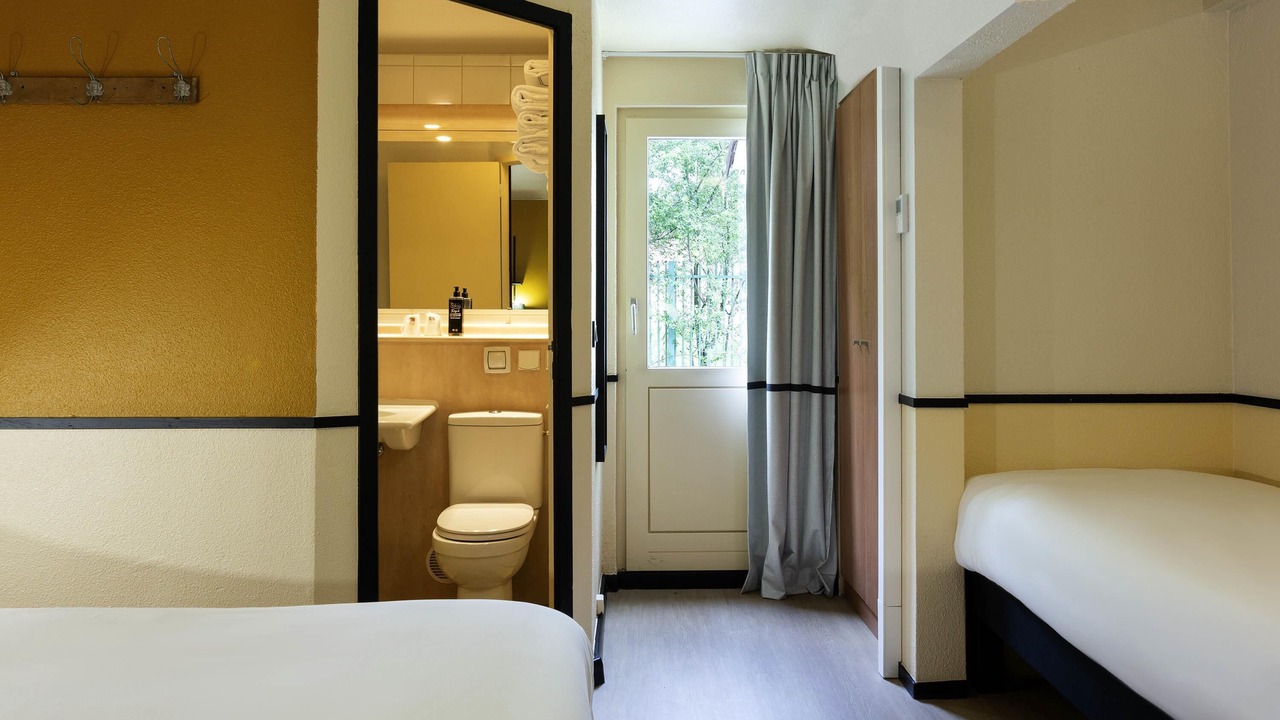 Photo of Bedroom in Villeneuve-la-Garenne