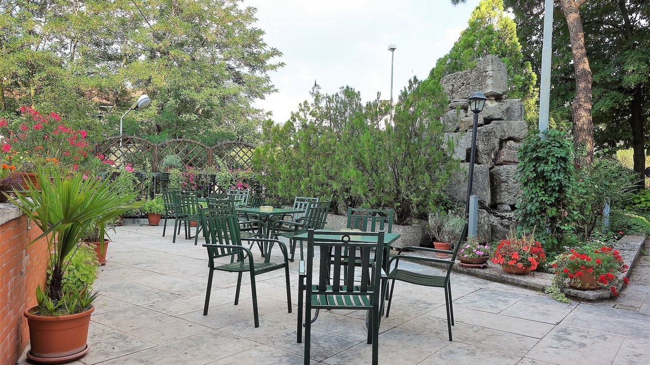 Photo of Outdoor in Ovest