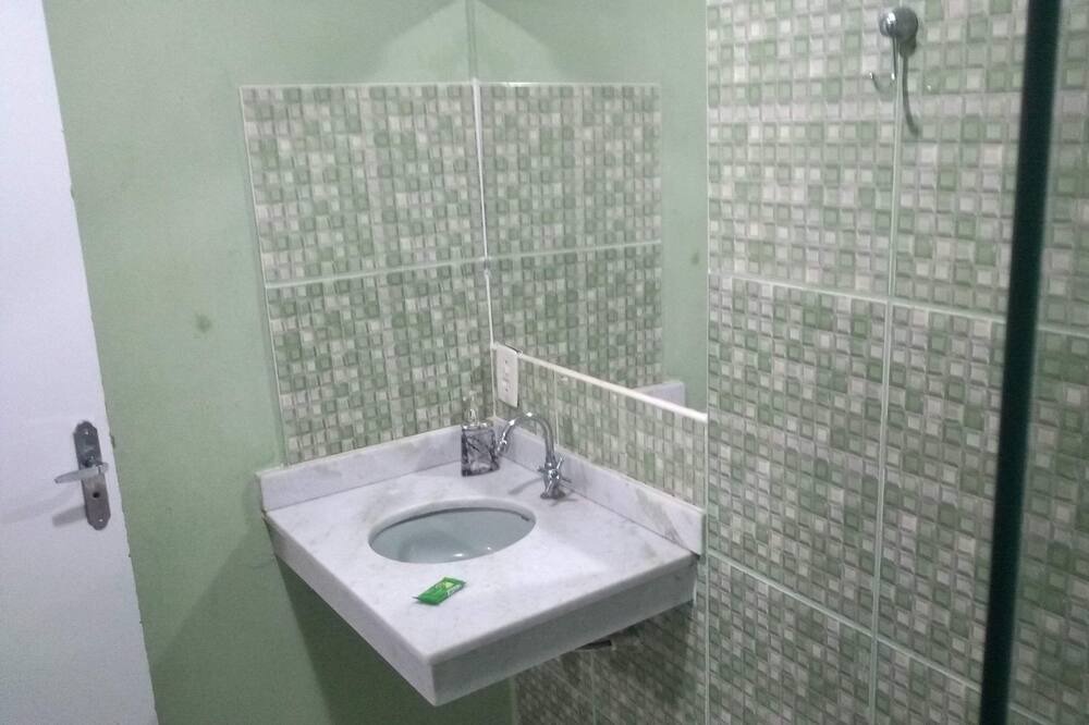Photo of Bathroom in Arpoador