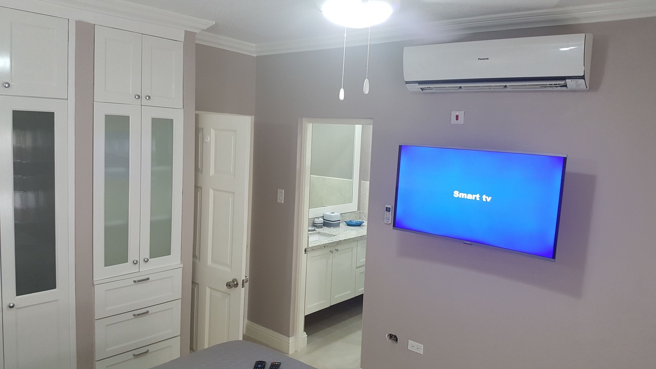 Photo of Bedroom in Saint Andrew