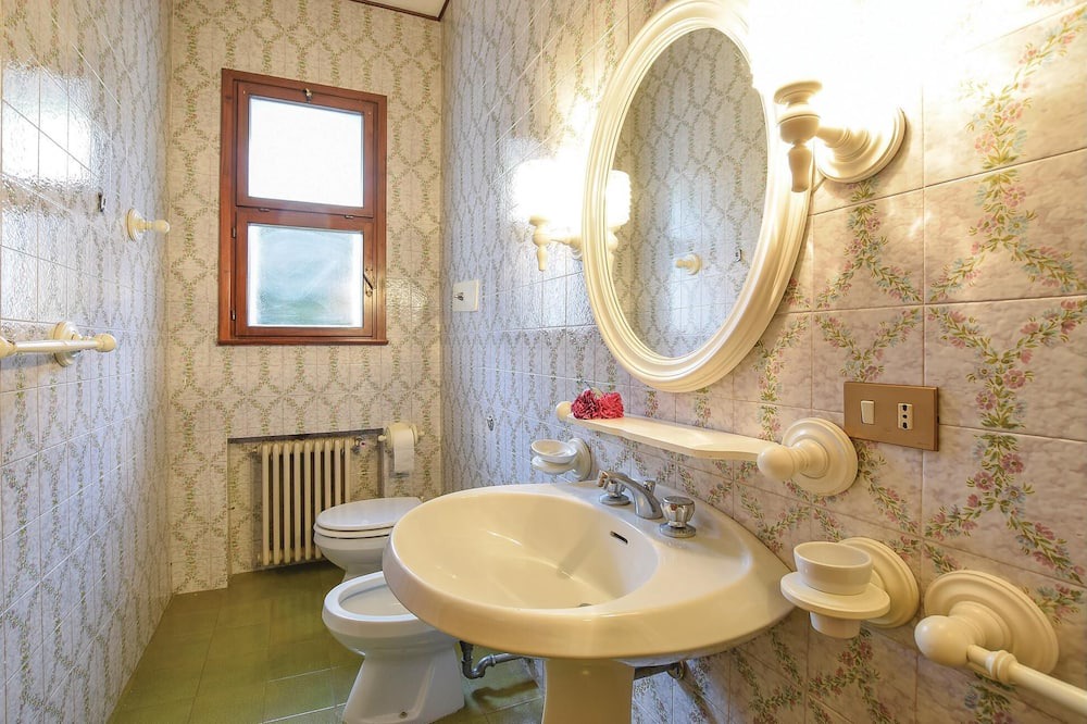 Photo of Bathroom in Isola Vicentina