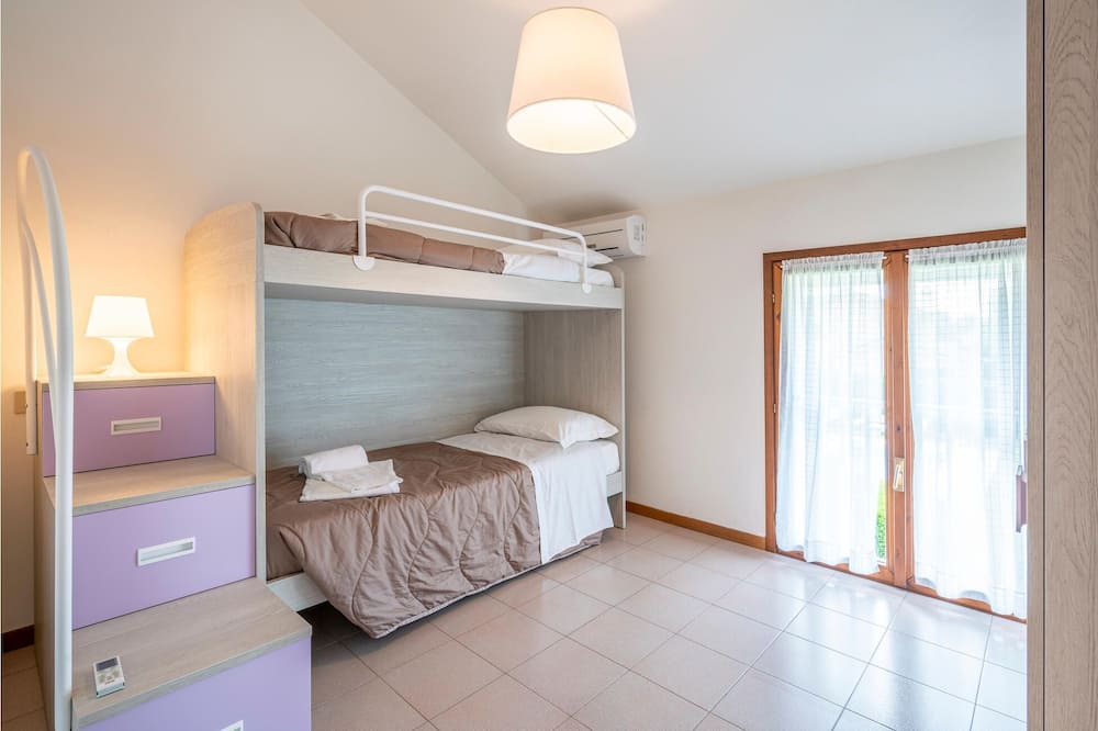 Photo of Bedroom in Isola Albarella