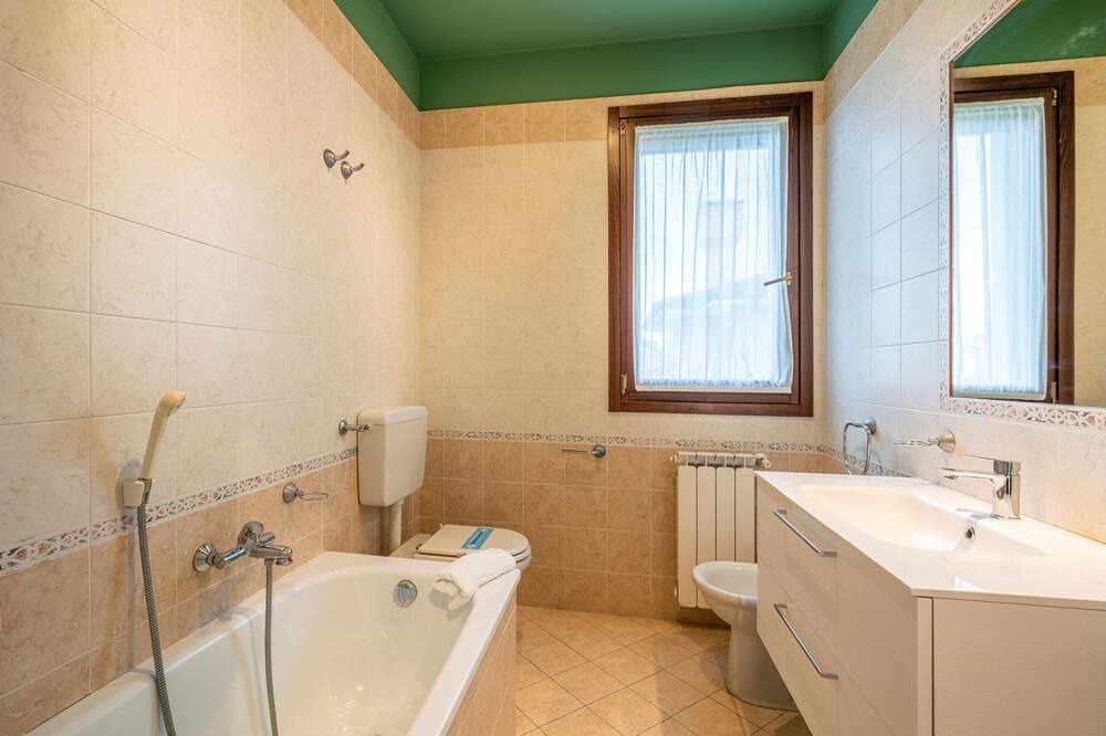 Photo of Bathroom in Isola Albarella