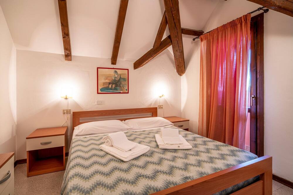 Photo of Bedroom in Isola Albarella