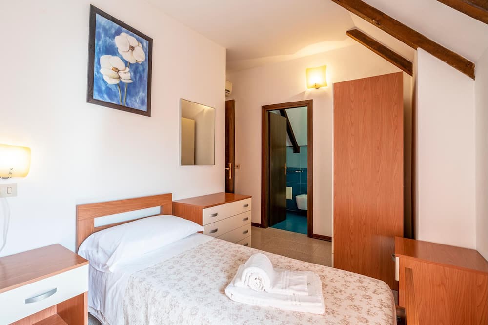 Photo of Bedroom in Isola Albarella