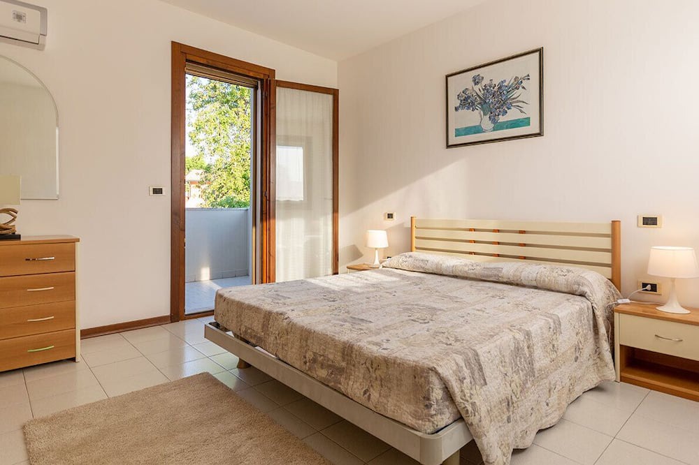 Photo of Bedroom in Isola Albarella