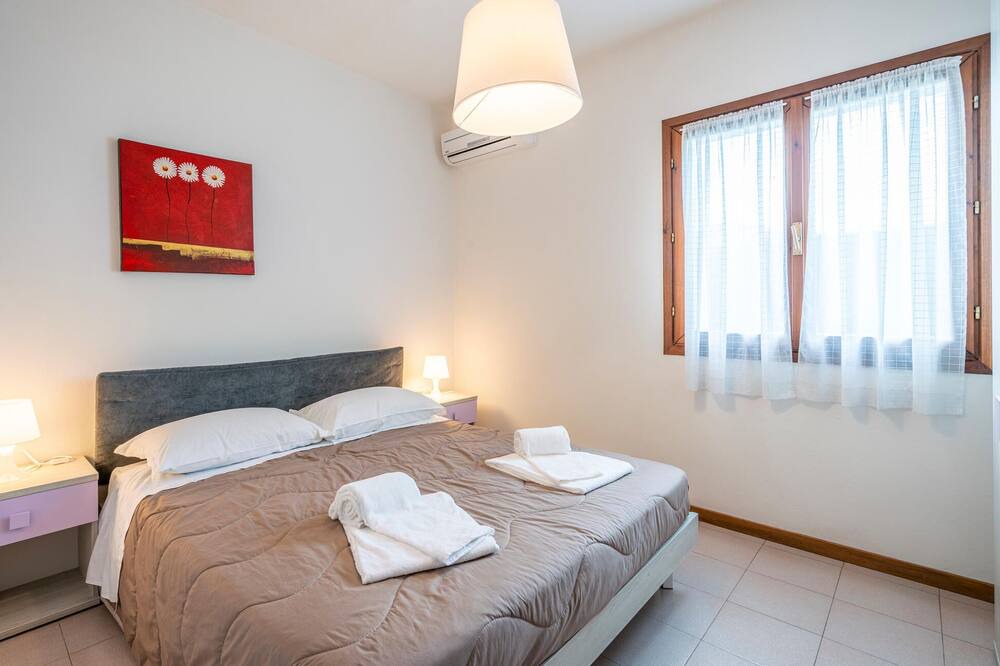Photo of Bedroom in Isola Albarella