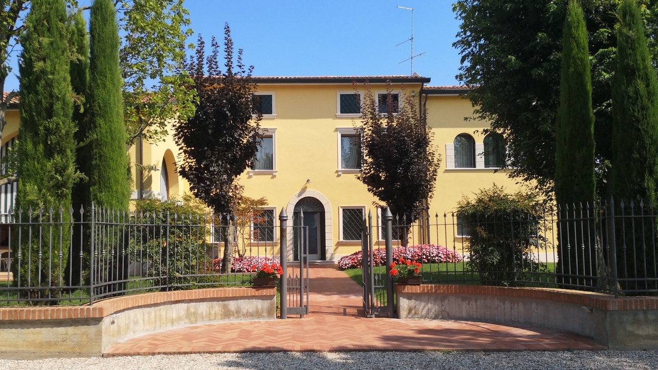 Photo of Buildings in Cavalcaselle