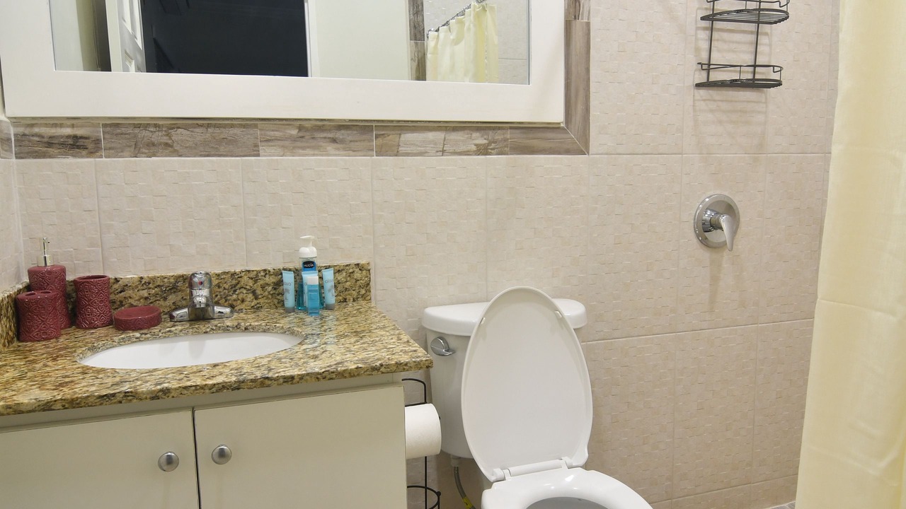 Photo of Bathroom in Molynes Gardens