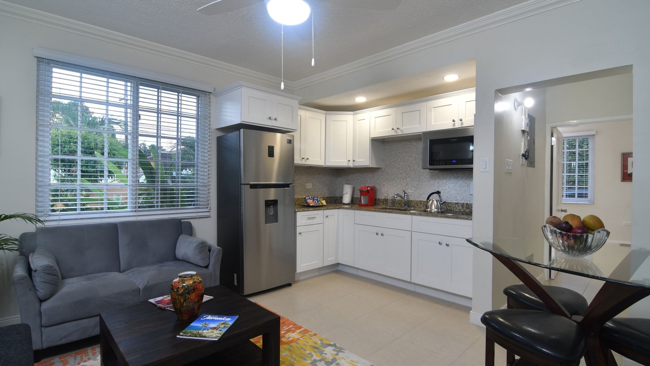 Photo of Livingroom in Molynes Gardens