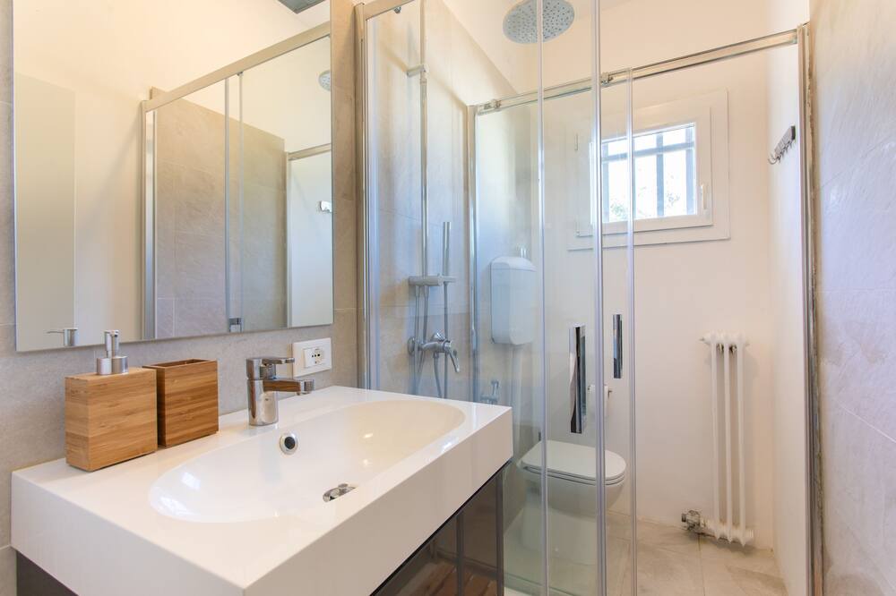 Photo of Bathroom in Historic Centre