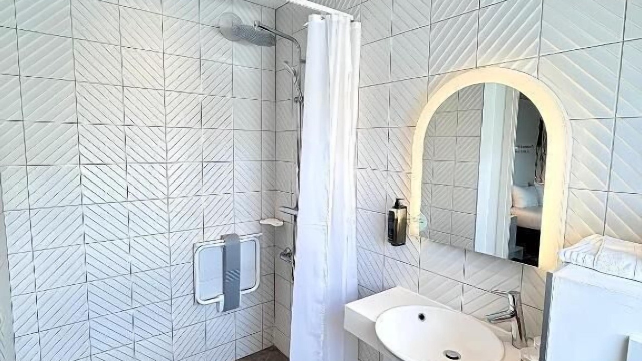 Photo of Bathroom in Sceaux