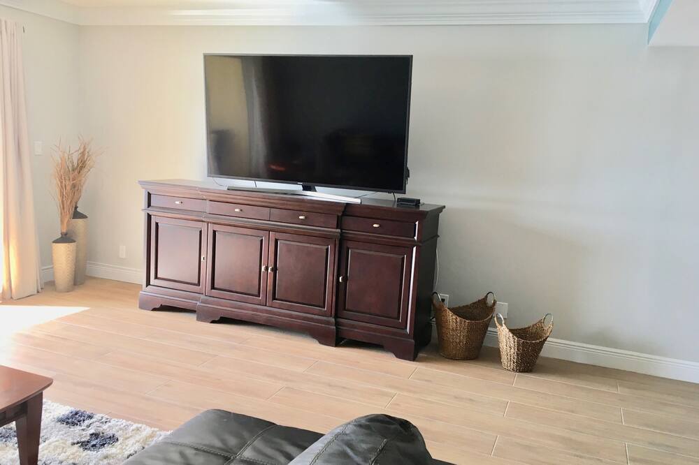 Photo of Bedroom in Bahamia West