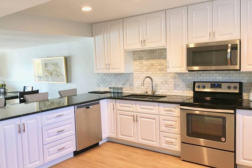 Photo of Kitchen in Bahamia West