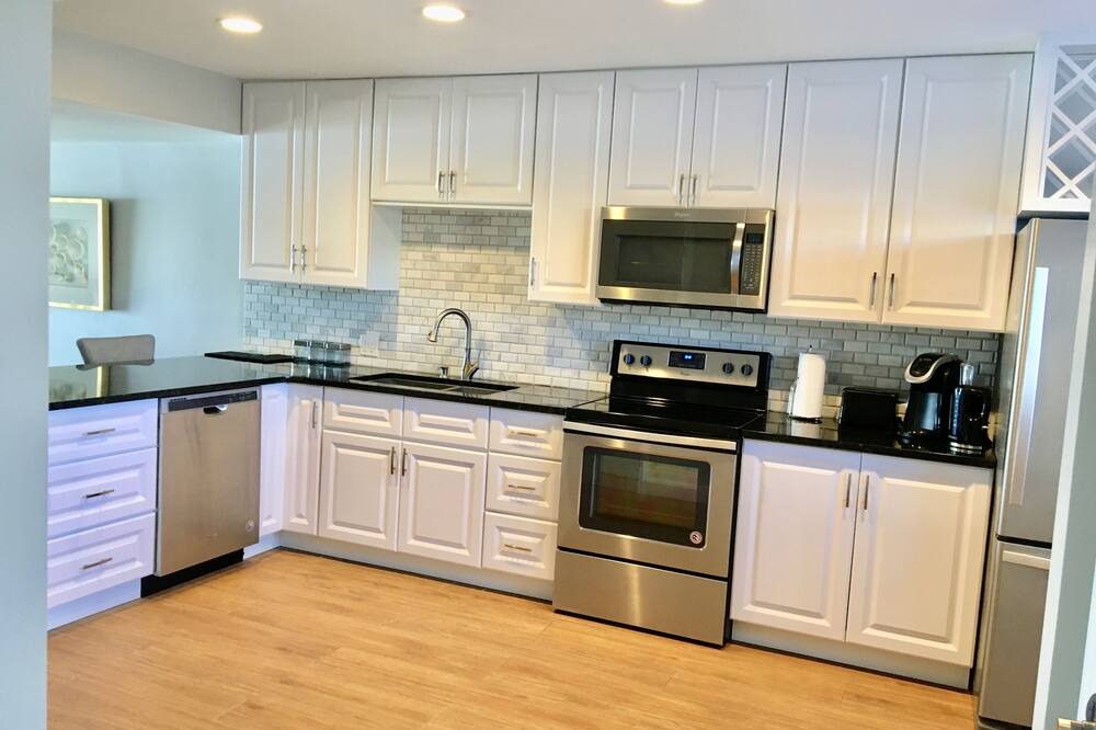 Photo of Kitchen in Bahamia West