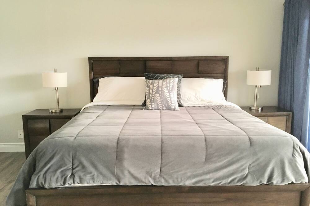 Photo of Bedroom in Bahamia West